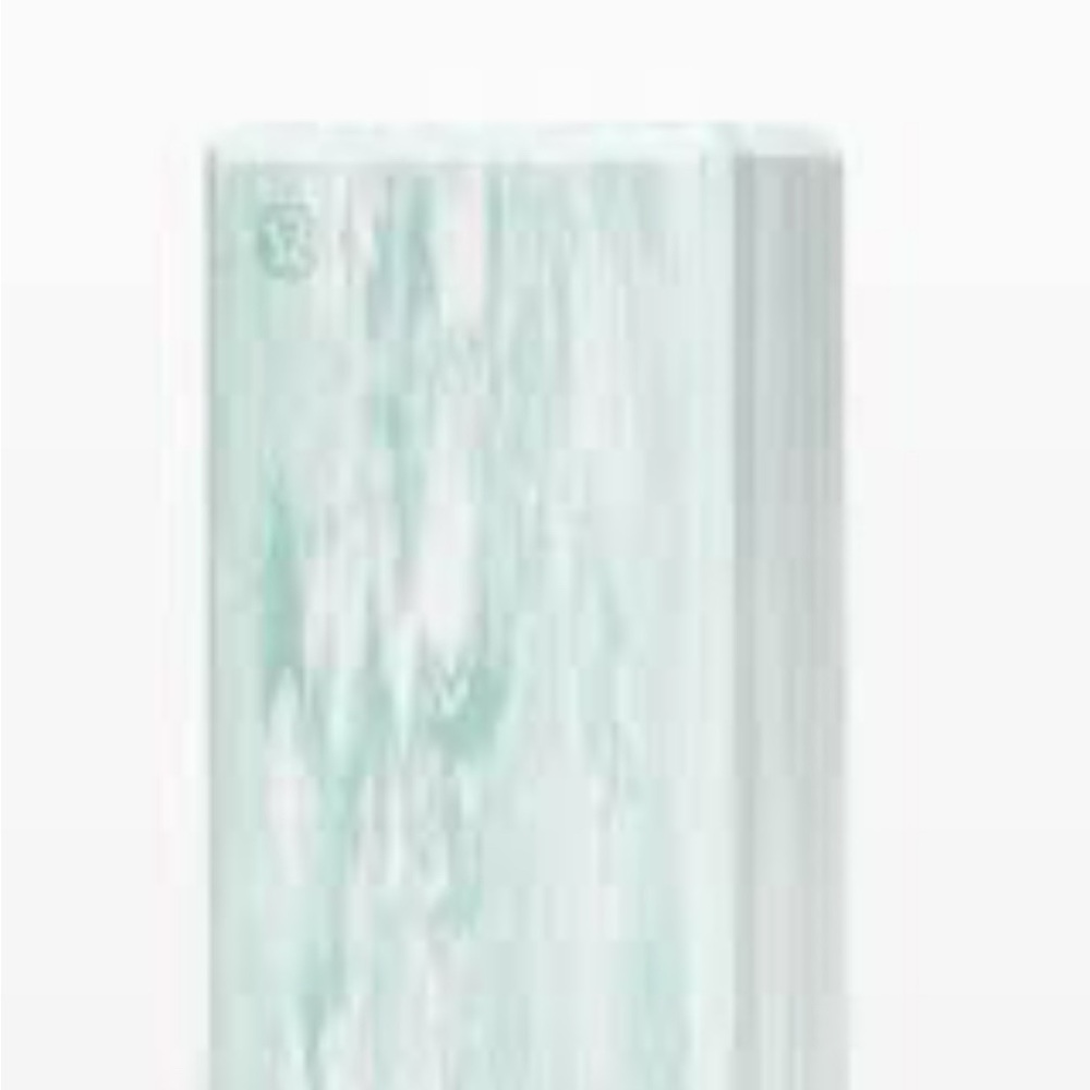 Lululemon lift and lengthen yoga block